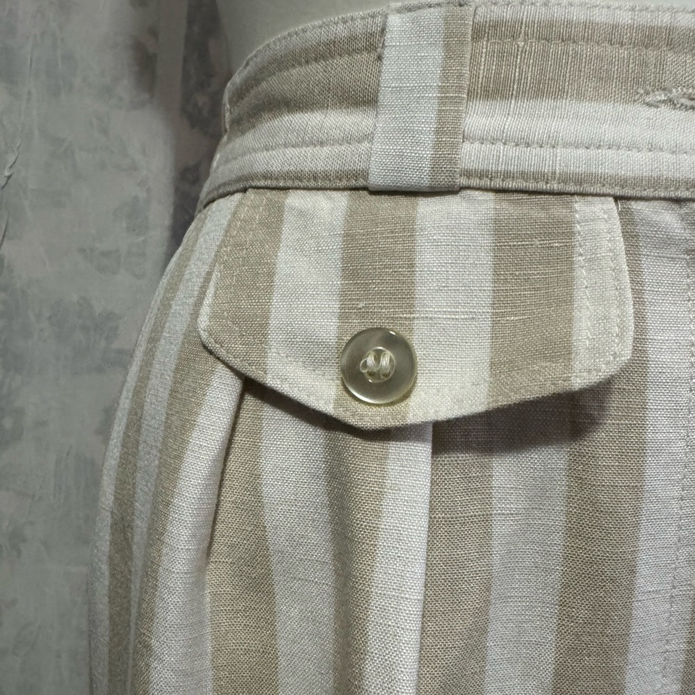 Vintage High Rise Striped Linen Bermuda Shorts 
| Minimalist Retro Resortwear - Picture 5 of 11